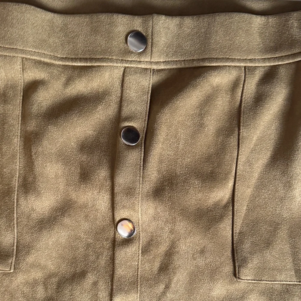 Cato faux suede Tan Button-Down Mini Skirt- worn once-‎ excellent shape